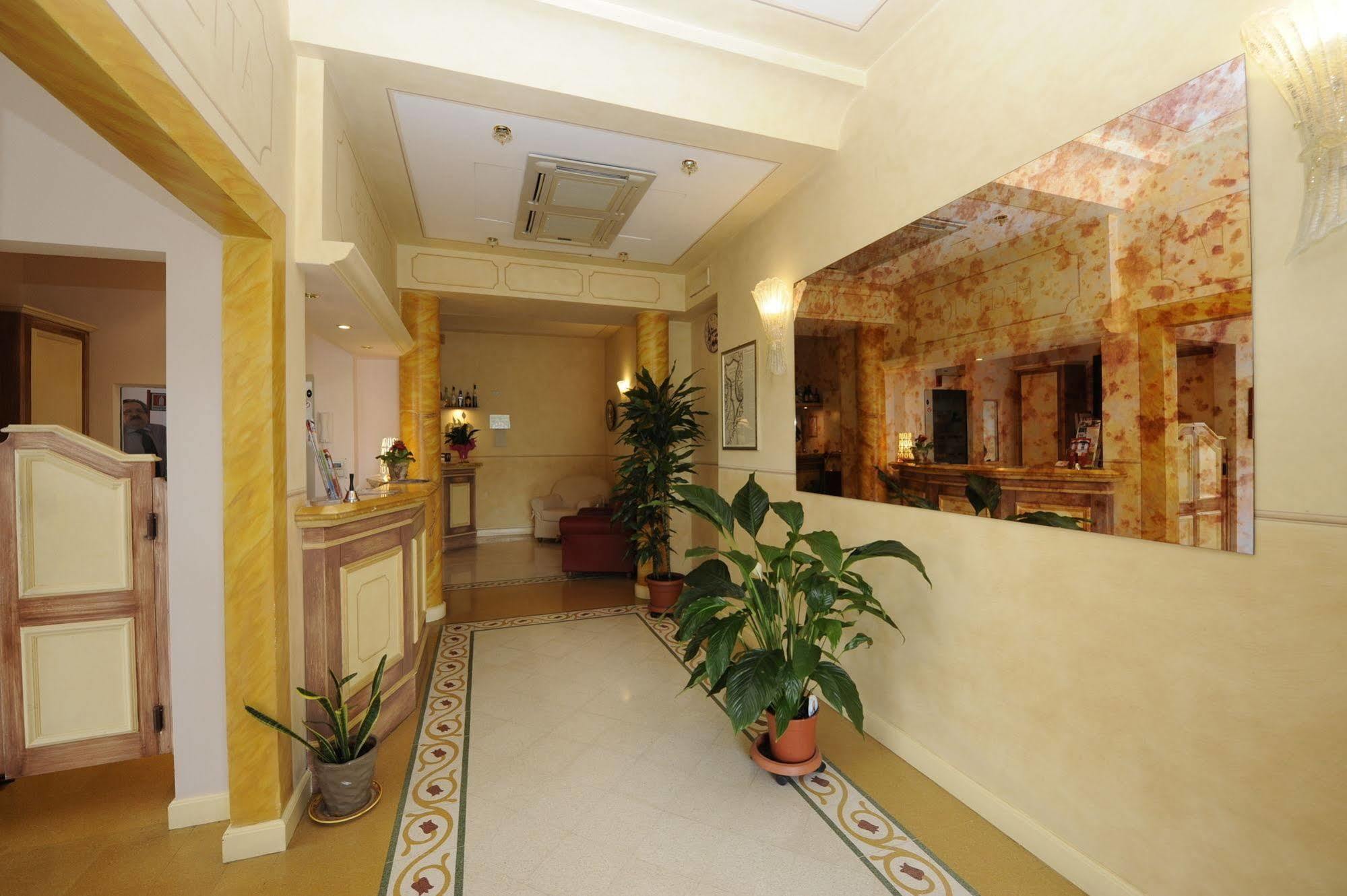 Hotel Sextum Bientina Exterior photo